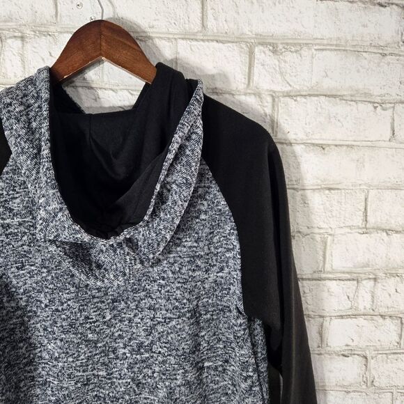 Minikahda graphic hoodie - Picture 13 of 13